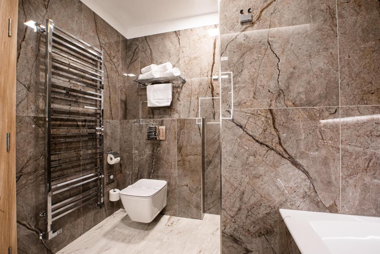 Hotel Pod Zamkem Велке-Мезиржичи Экстерьер фото